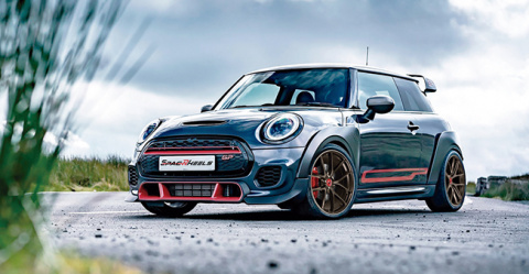 Nueva llanta 'Vector' de SpacWheels montada en un Mini Cooper.