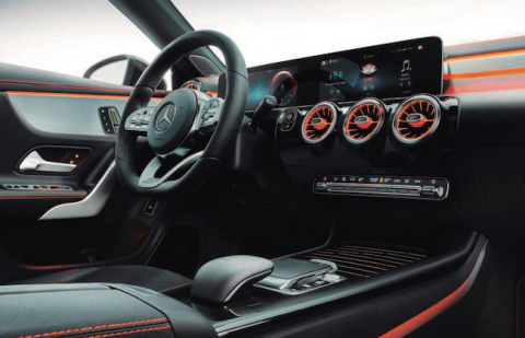 El completo control por voz del Mercedes CLA fue uno de los principales argumentos para situarlo en el segundo puesto de los sistemas multimedia que menos distraen al conductor.